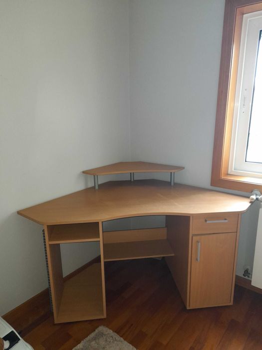 Mesa de secretária de canto