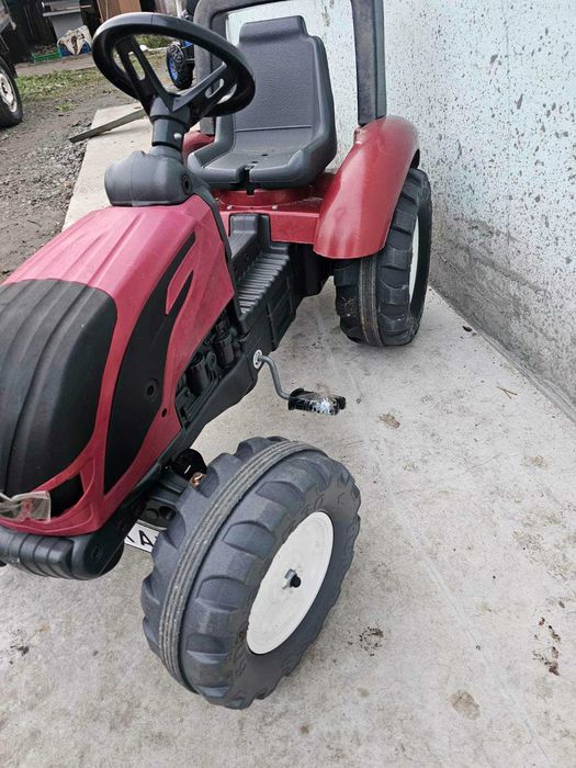 Дитячий педальний трактор Falk Valtra S4 з причепом
