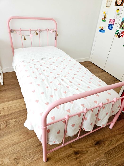Cama de criança de ferro do El Corte Inglês