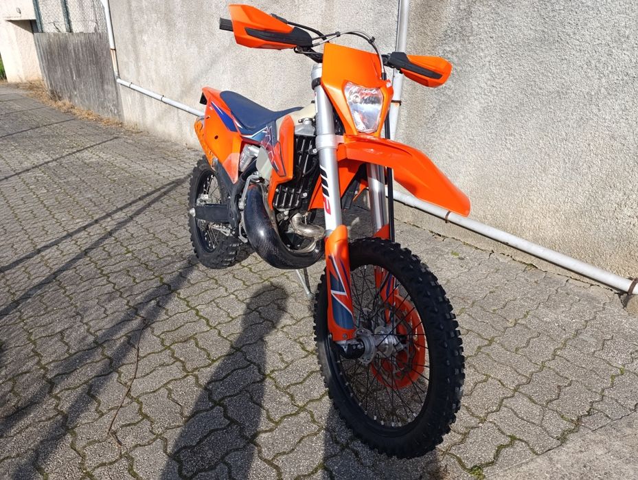 KTM 150 EXC de 2022 com 48horas