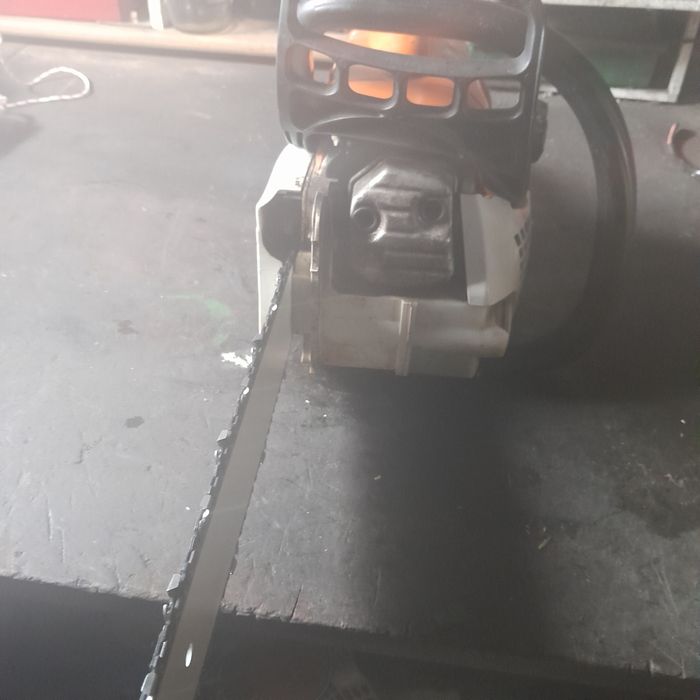 Pila spalinowa ms181