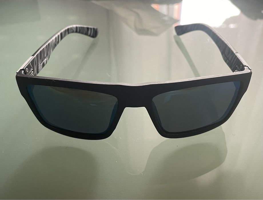 Oculos de sol polarizados