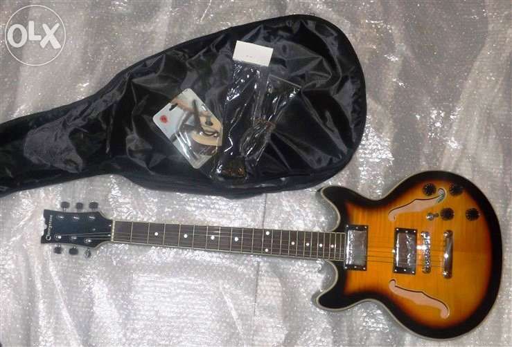 Guitarra eletrica de jazz e blues de marca Cherrystone