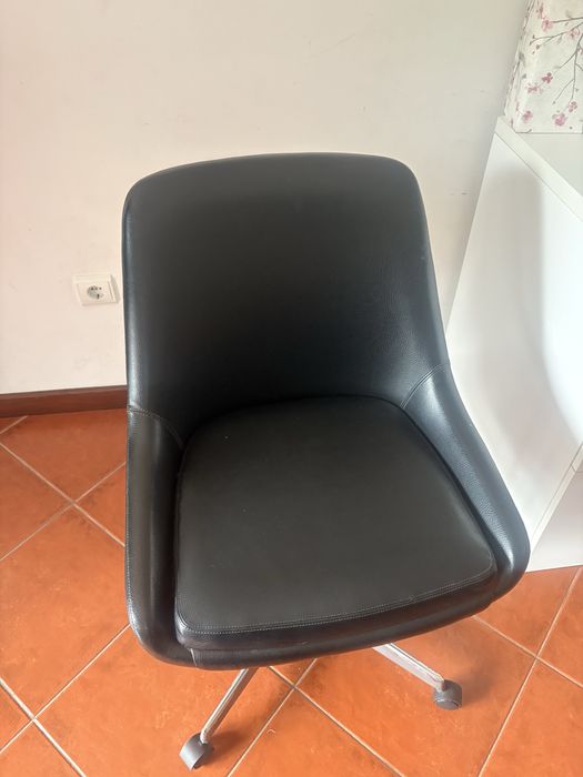 Cadeira em bom estado