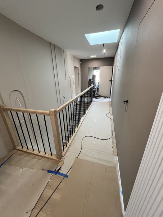 Schody drewniane balustrady producent