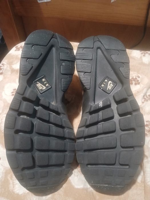 Nike huarache praticamente  novo/ tá melhor k nas fotos