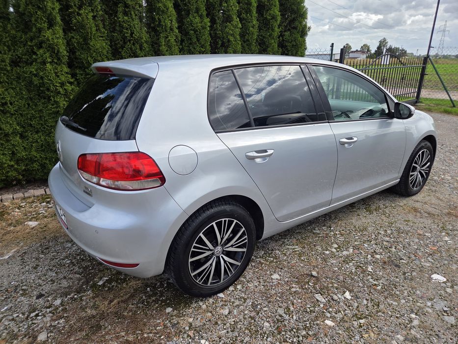 Volkswagen Golf 1.6 TDI 105 KM