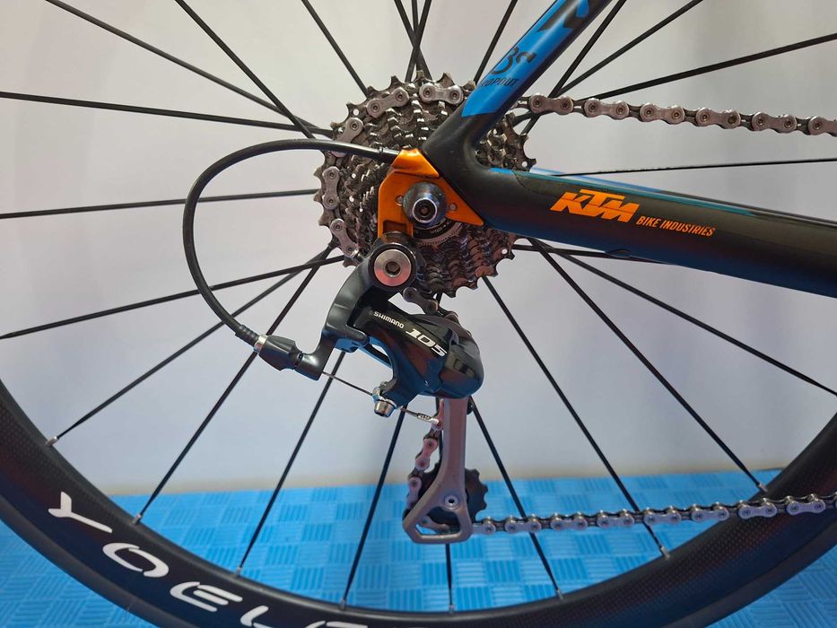 KTM Revelator 3300 – PERFORMANCE CARBON – Excelente Estado