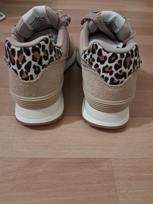 DAMSKIE SNEAKERSY. New Balance.. Panterka