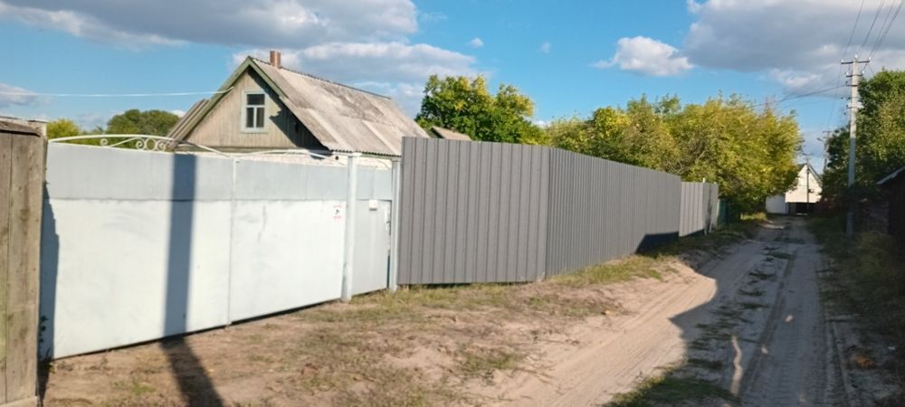 Будинок в с.Хрещатик, з ділянкою під будівництво