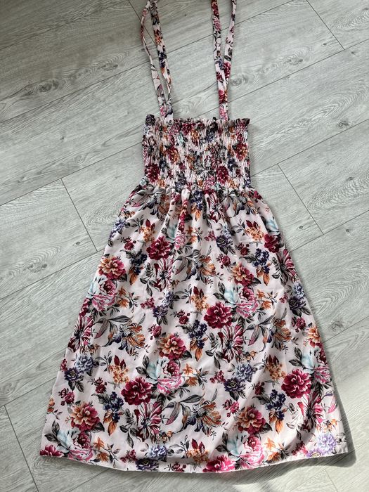 Sukienka kolorowe kwiaty