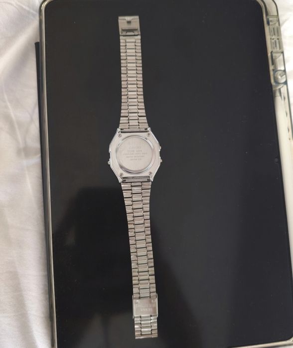 CASIO vintage digital watch NOVO