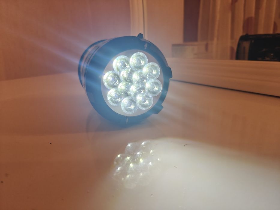 Продам портативную колонку фонарь на литии.