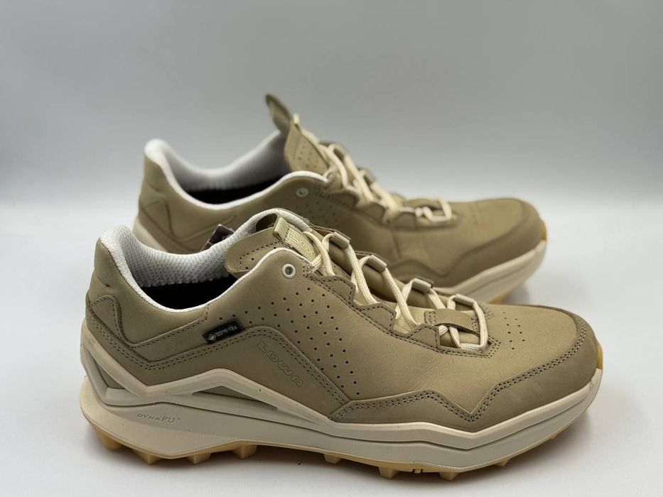 Кросівки Lowa Gore-tex Розмір 42 Нові