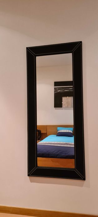 Mobília de quarto quase nova.