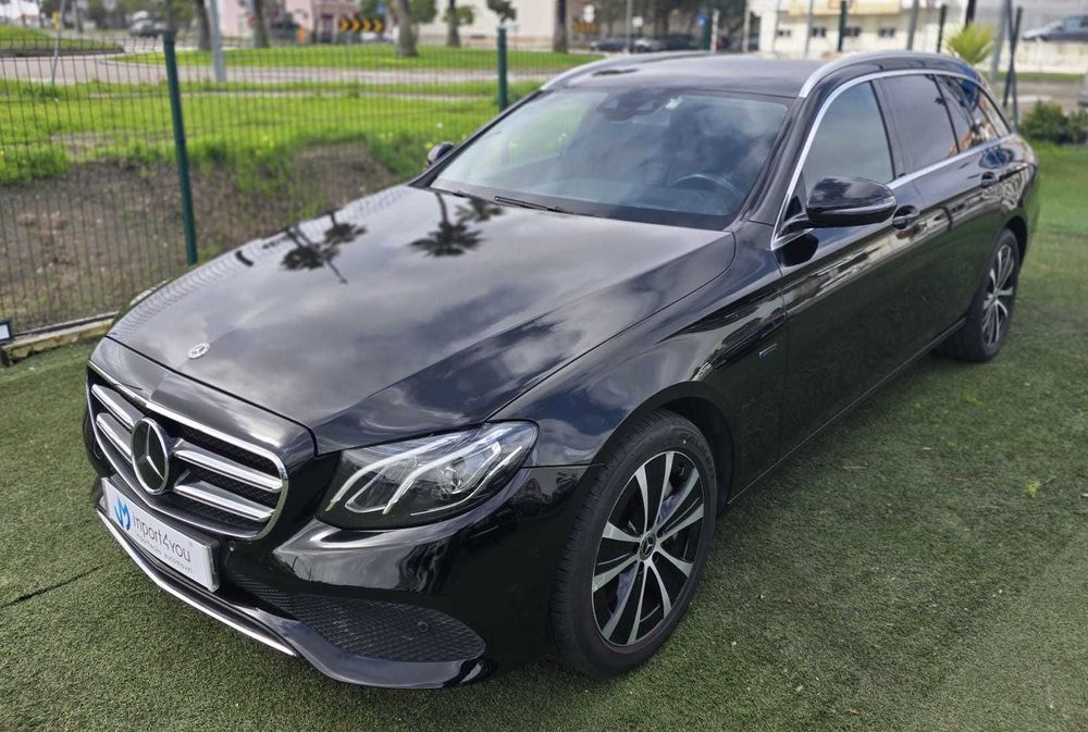 Mercedes-Benz E 300de Híbrido/Plug-in (diesel/elétrico