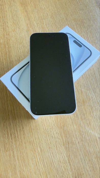 iPhone 15   128GB