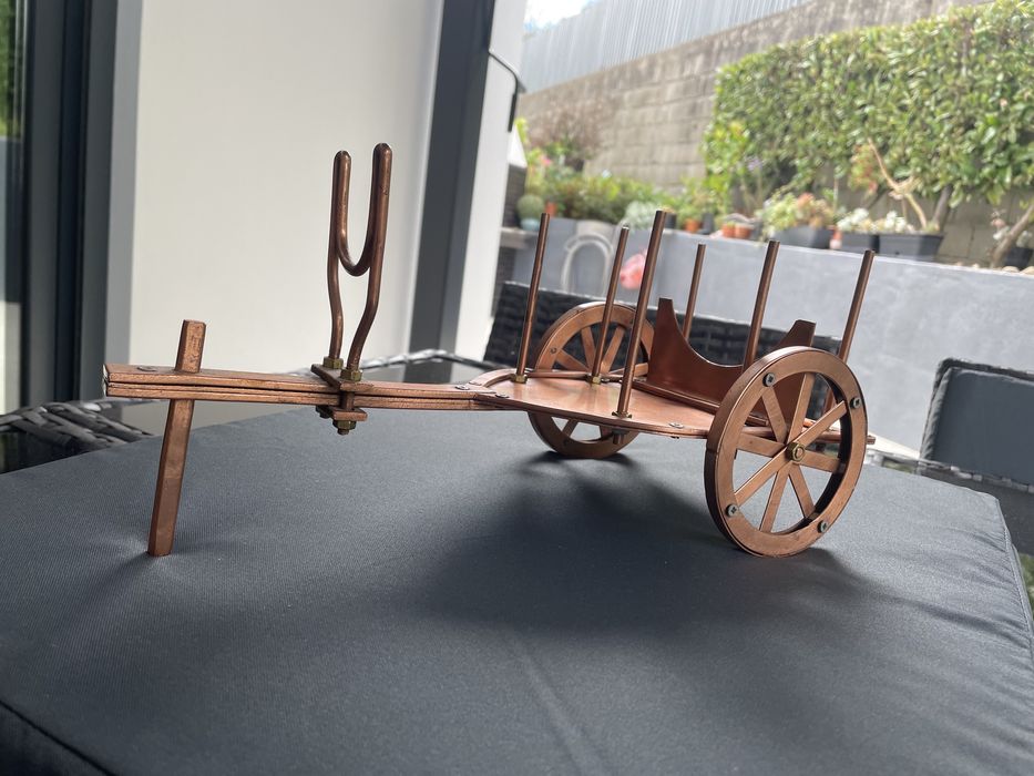 Suporte de garrafa em cobre