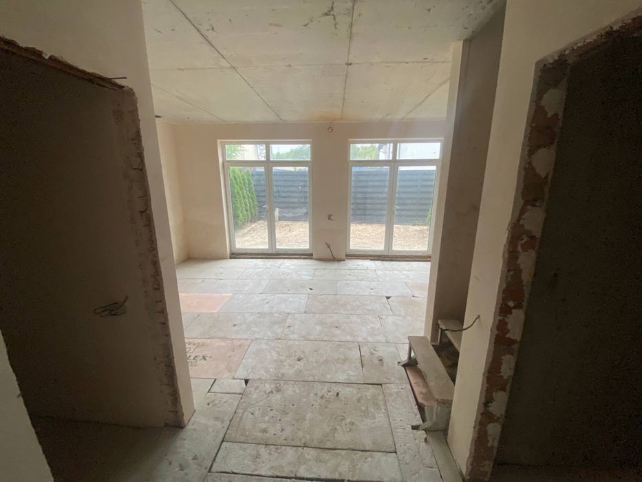 Готовий таунхаус під чистову обробку 102м2