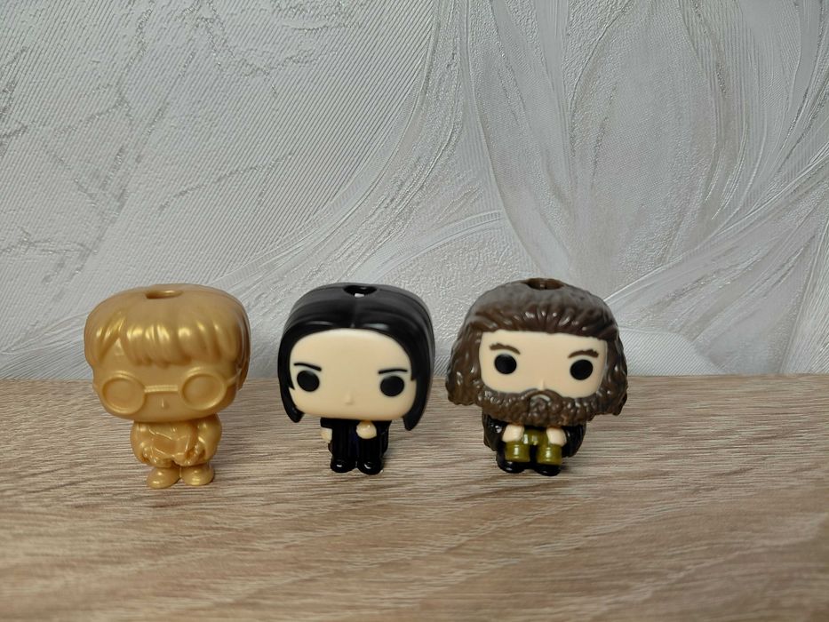 Продам фігурки дивні дива