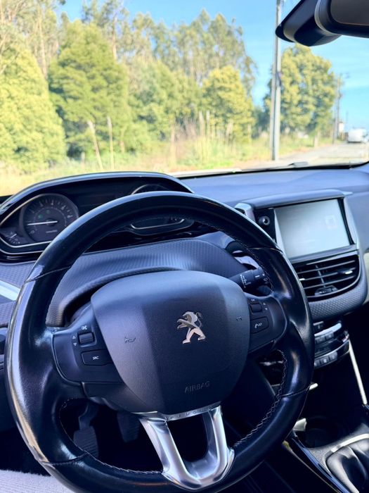 Peugeot 2008 1.2 PureTech 110 - Allure