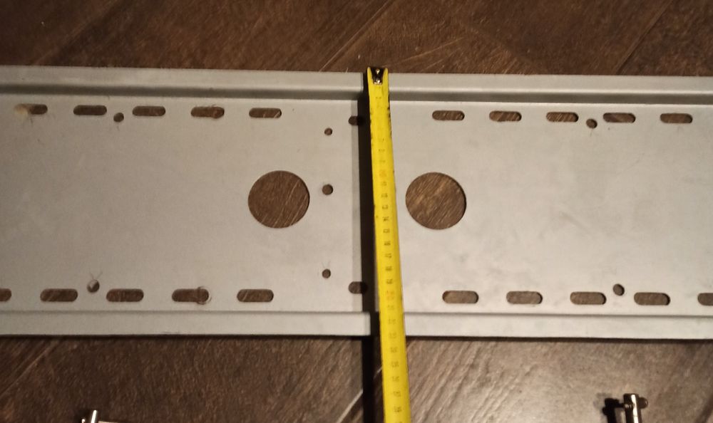 Настінне кріплення для телевізора