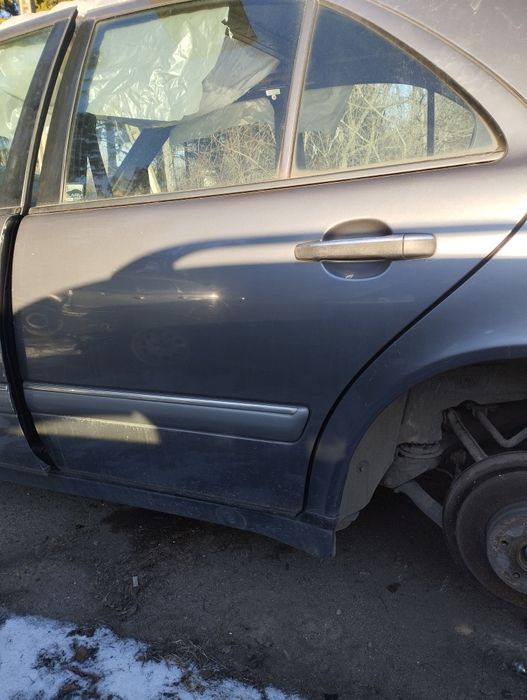 Двери mercedes Benz w210 разборка