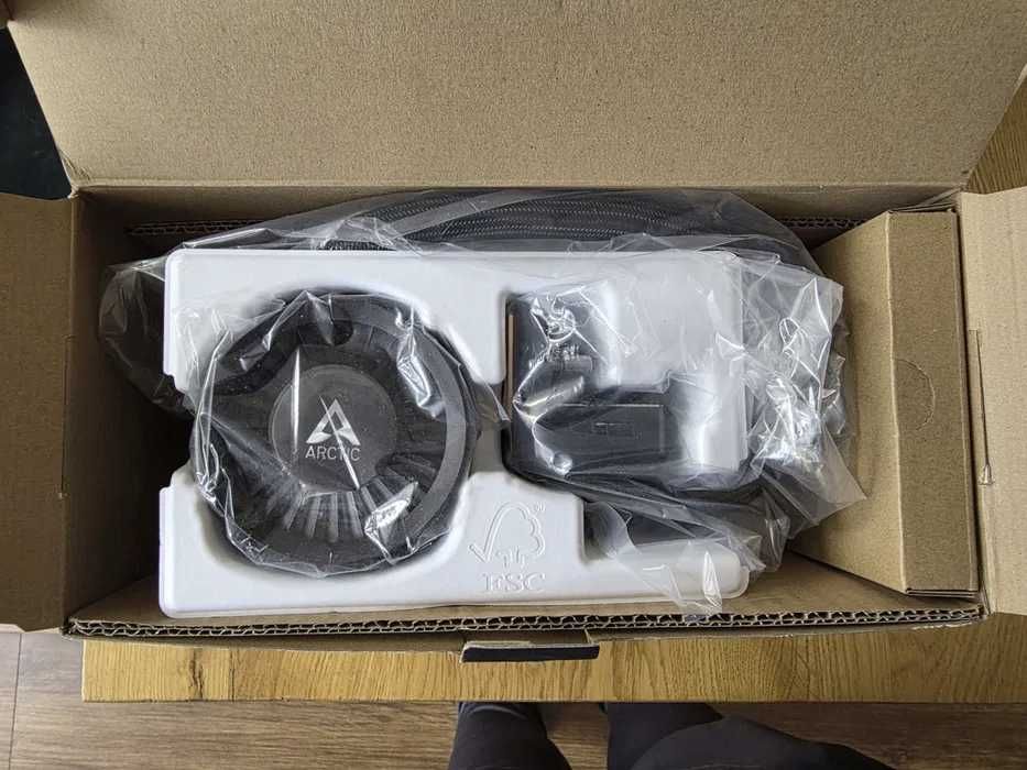 Chłodzenie wodne Arctic Liquid Freezer III 240 Black