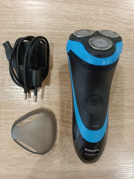 Электробритва PHILIPS AquaTouch AT 756