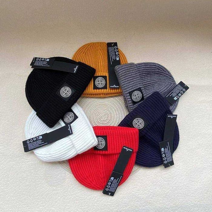 Чоловіча шапка stone island шапка мужская стон исланд чорная, белая