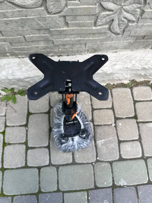 продам сідло на G2 MAX без болтів кріпленя
