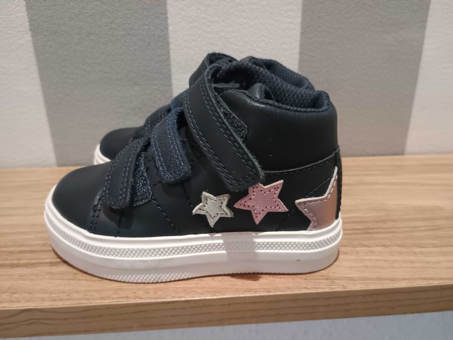 Buty dziecięce rzepy skóra Clarks 20