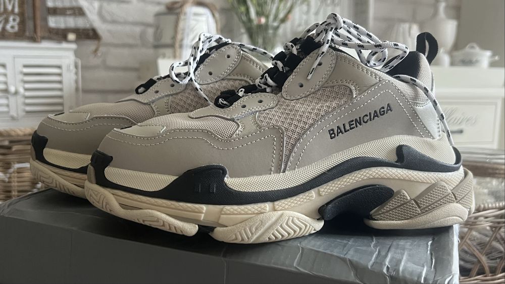 Balenciaga triple s