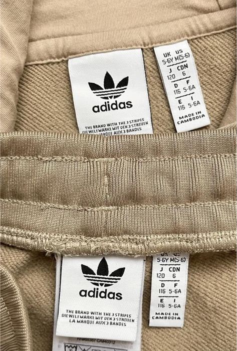 спортивний костюм Adidas на 5-6 років