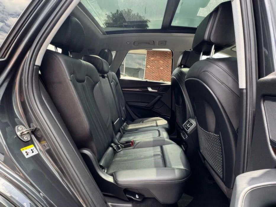 Audi Q5      2020