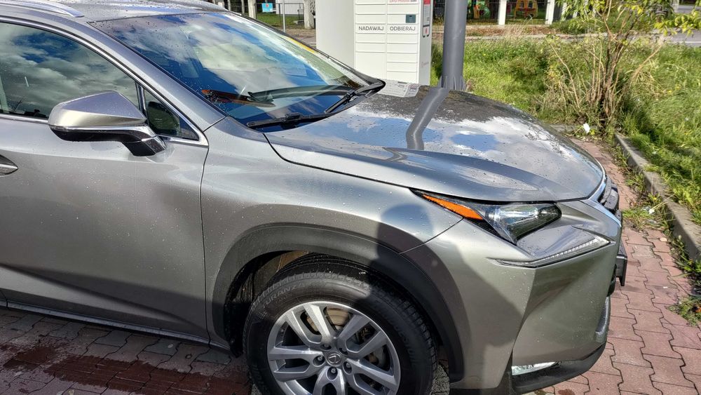 OKAZJA Sprzedam samochód osobowy SUV LEXUS NX 300h HYBRYDA 4x4