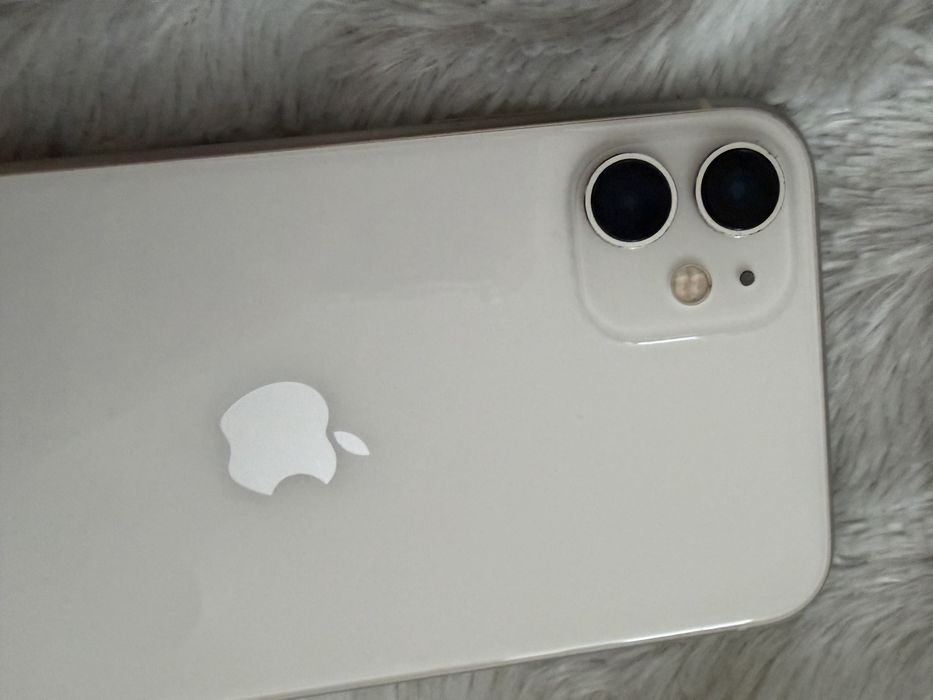 Telefon iphon 11