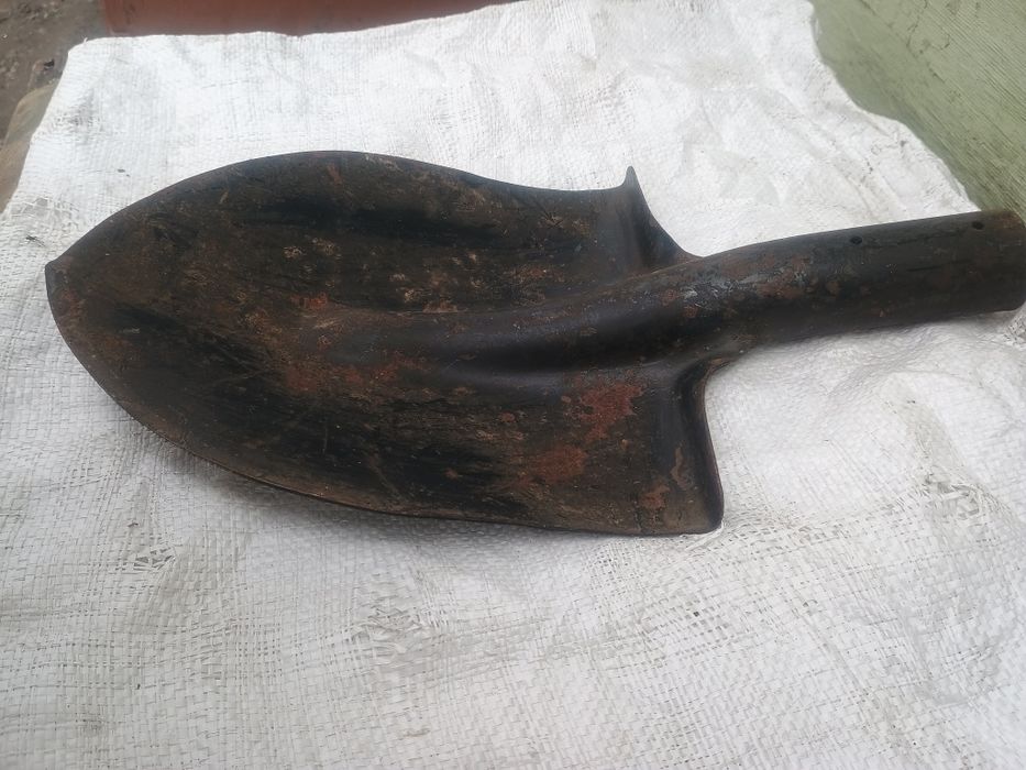 Лопата  совковая