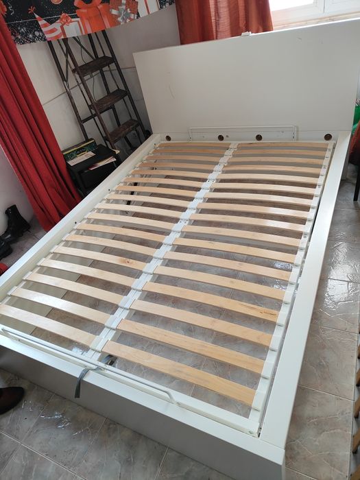 Cama Casal IKEA Malm Sommier Branca 140x200cm NEGOCIAVEL
