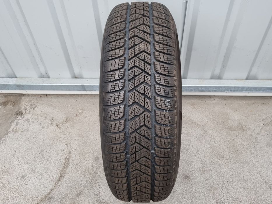 NOWA Opona Zimowa 1szt. 215/65/17 Pirelli Scorpion Winter 2021r.