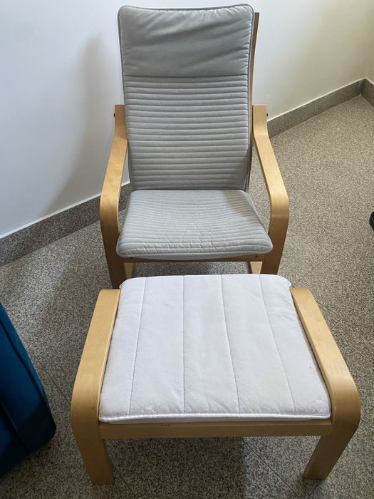 Poltrona Poang IKEA com suporte pes