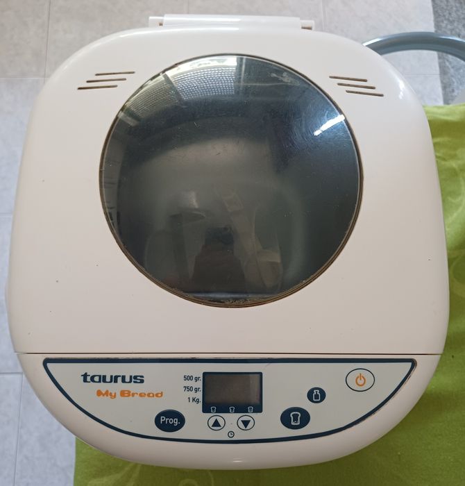 Máquina de Fazer Pão Taurus My Bread CBM-700
