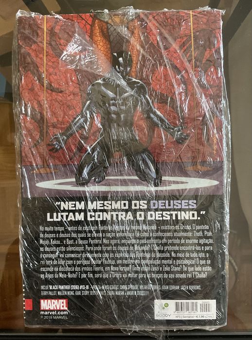 Revista Pantera Negra - Os Vingadores do Novo Mundo nº 3 Marvel 2018