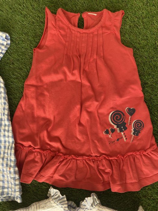 Lote roupa PlayUp Conjuntos menina Jardineira,calças,vestidos e blusa
