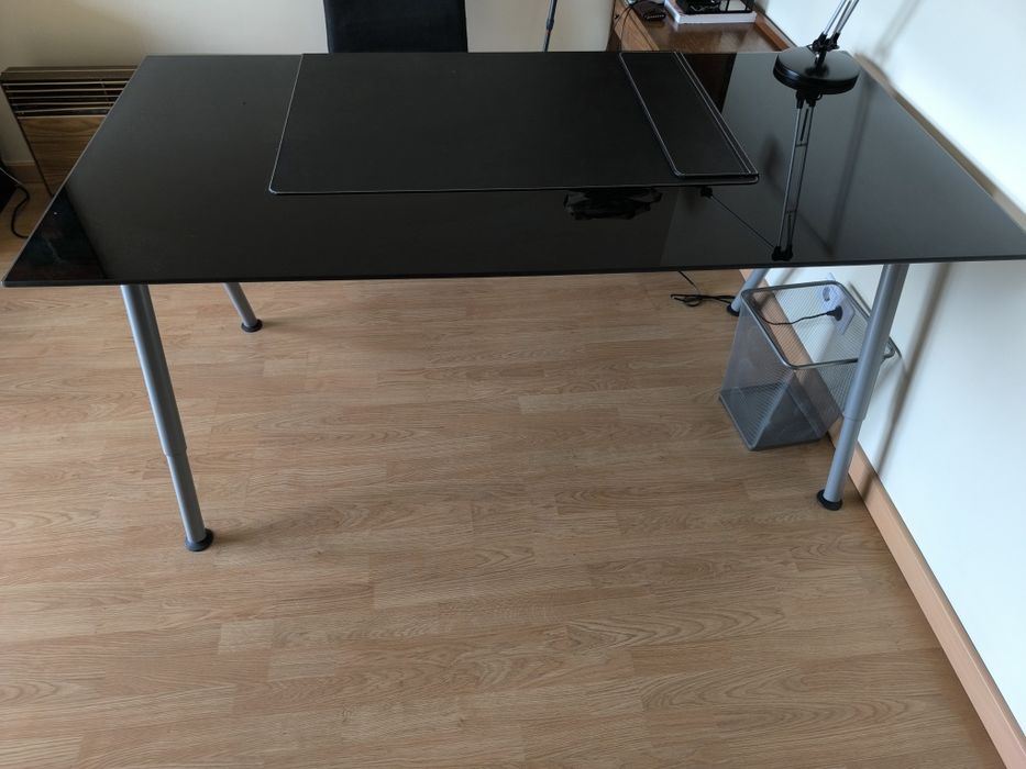 Mesa versátil, moderna, casa ou escritório