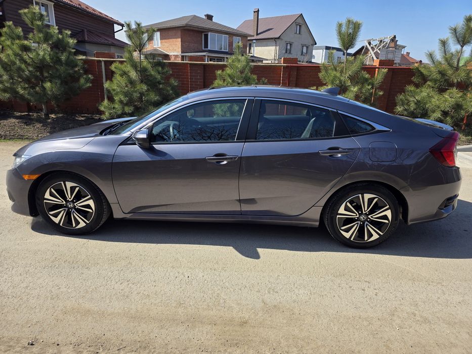 Продам хонда сивик 2017г.