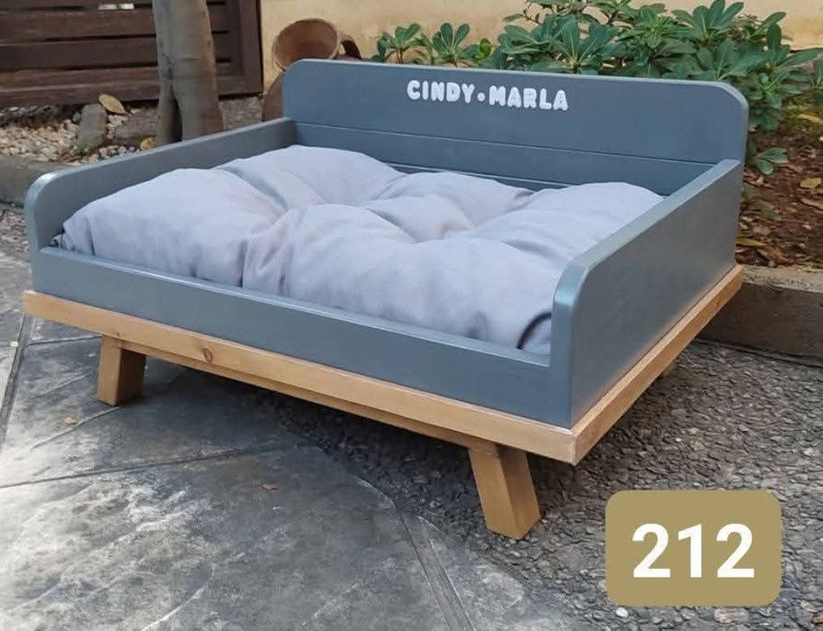 Camas em madeira  para cães