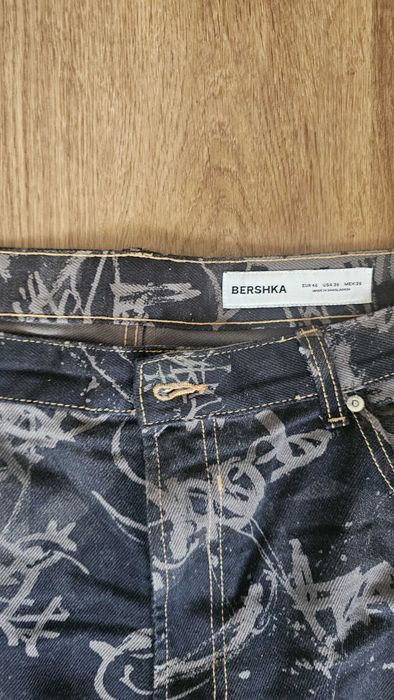 Jeans Bershka graffiti preto cinzento EUR 46 homem