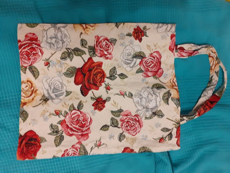 Torba gobelinowa z motywem kwiatów