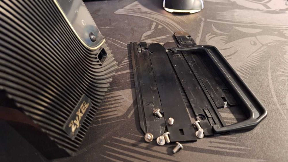 Zyxel NSA320 NAS (without hard drives)64750499654914123